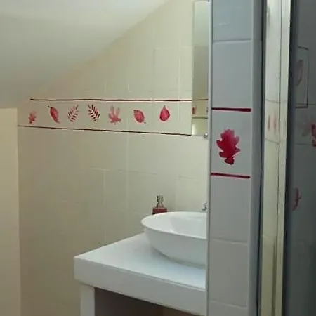 Les Du Ladoux فندق مبيت وإفطار 3*